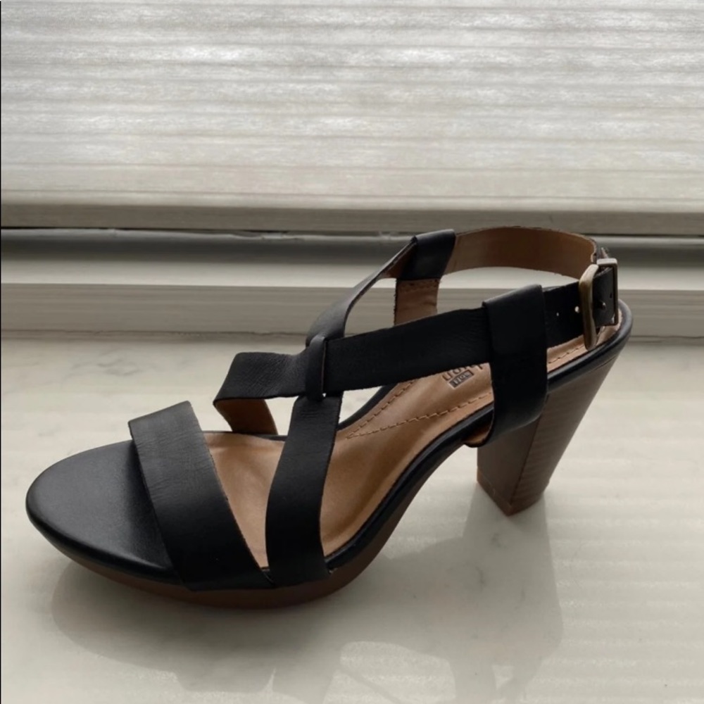 NWOT Clark’s heal sz 6.5